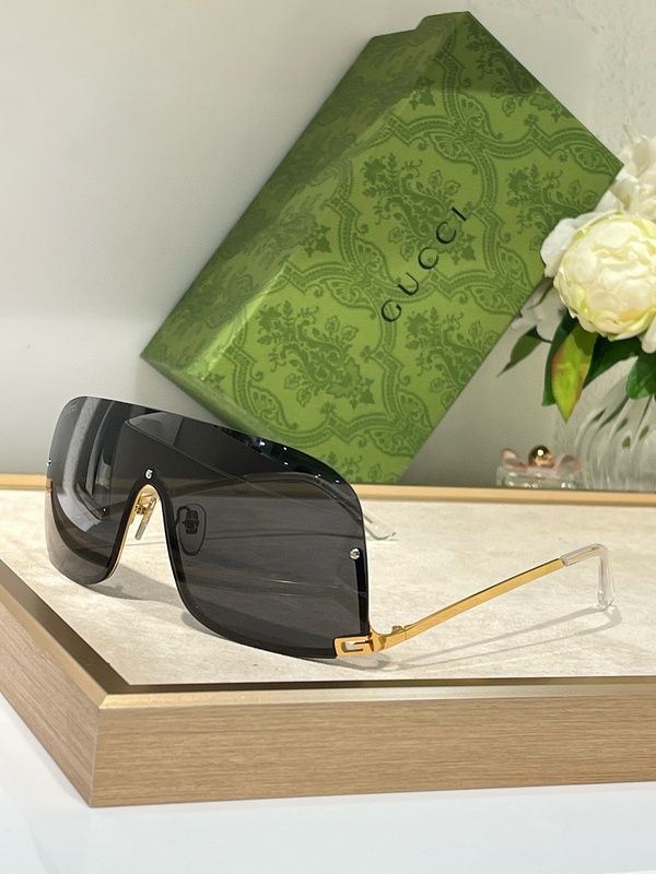 Gucci Sunglasses 365